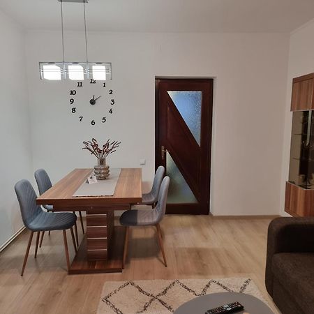 Joy Apartman Lägenhet Sovata Exteriör bild